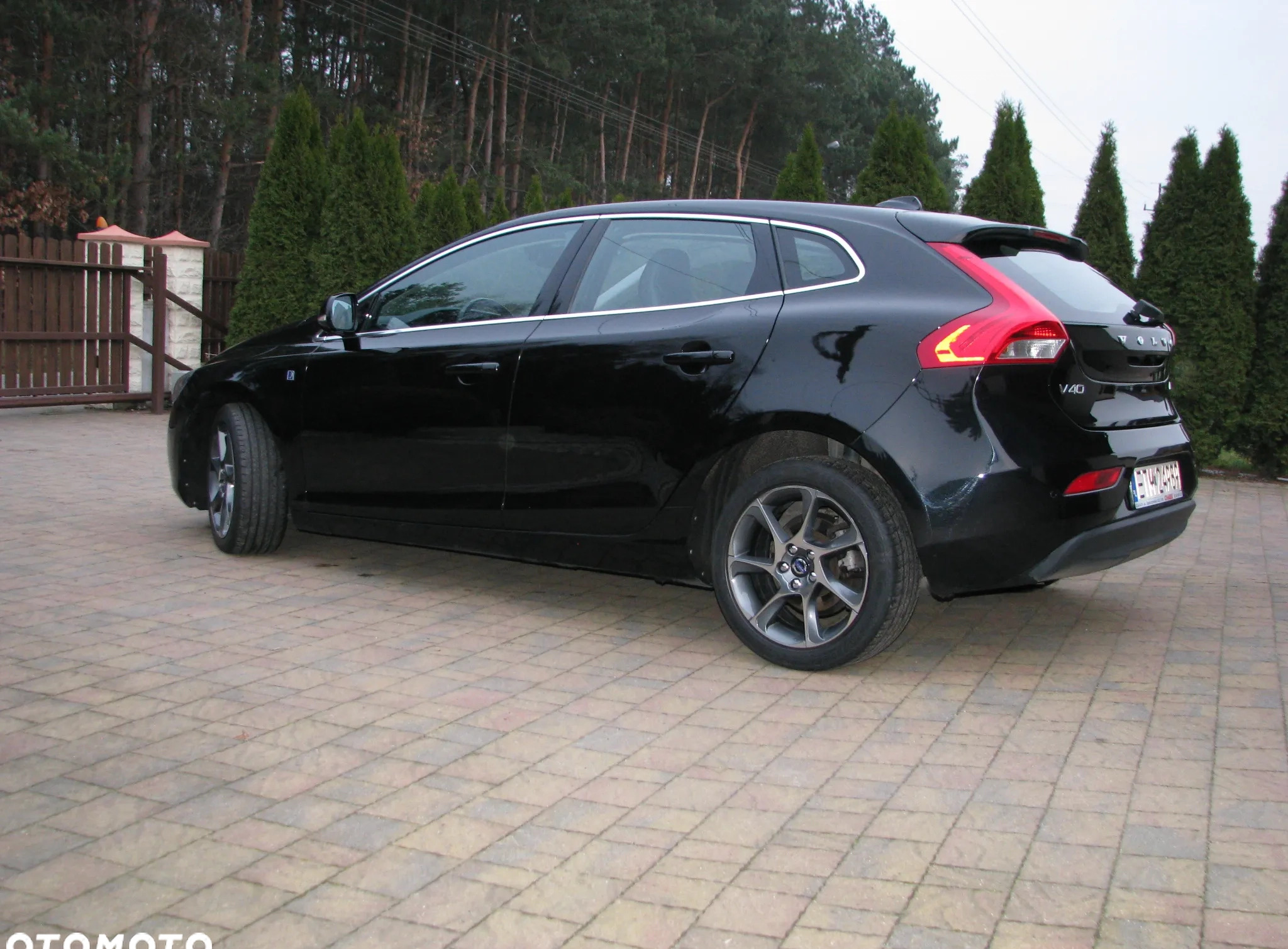 Volvo V40 cena 59900 przebieg: 110000, rok produkcji 2016 z Piotrków Trybunalski małe 301